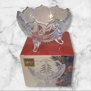 Mikasa Clear Crystal Three-Legged Scalloped Bowl